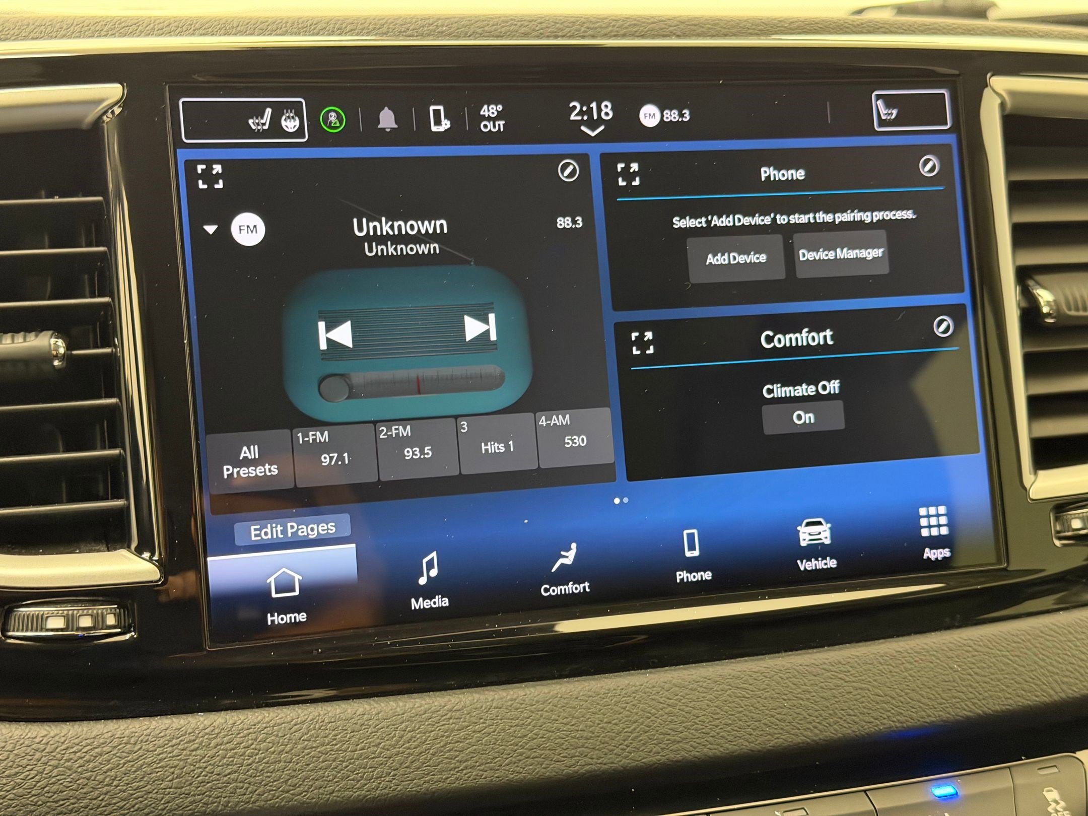 Used 2023 Chrysler Pacifica Touring-L image 20