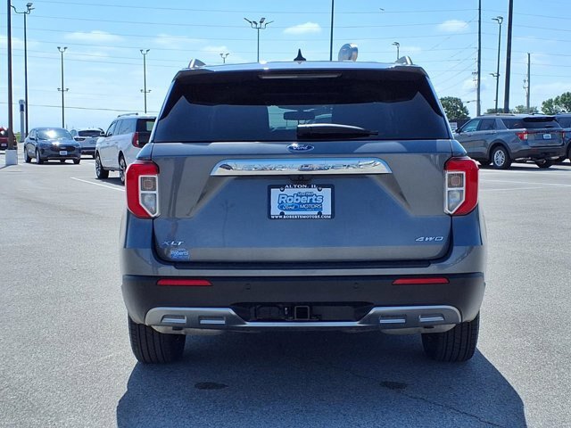 Certified 2023 Ford Explorer XLT w/ Equipment Group 202A AWD/4WD image 5