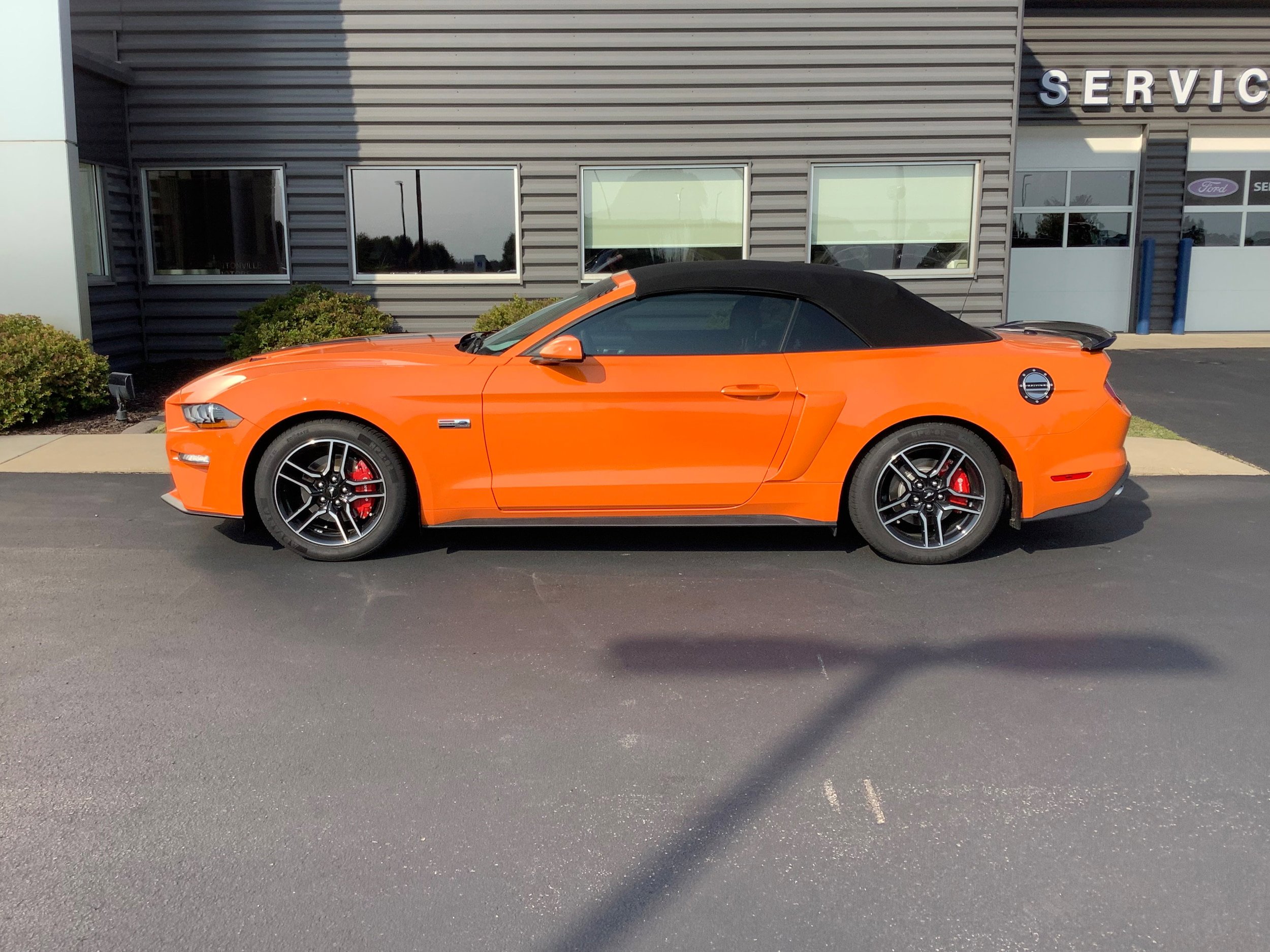 Certified 2021 Ford Mustang Convertible w/ Equipment Group 101A RWD image 6