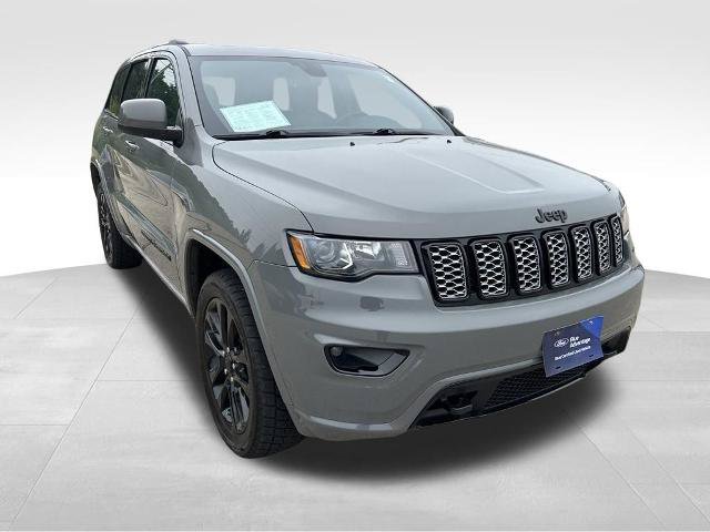 Used 2020 Jeep Grand Cherokee Altitude AWD/4WD image 8
