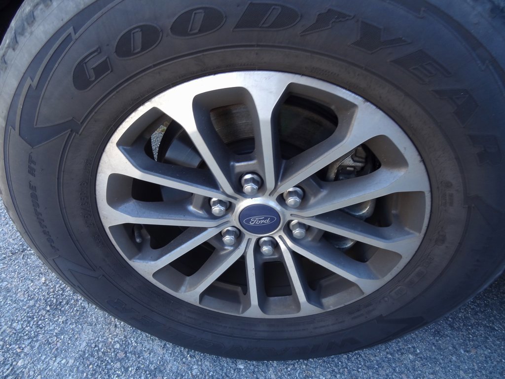 Certified 2018 Ford F150 XLT w/ Equipment Group 302A Luxury image 10