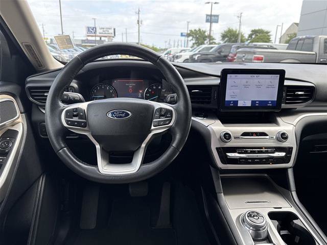 Certified 2022 Ford Explorer XLT AWD/4WD image 6