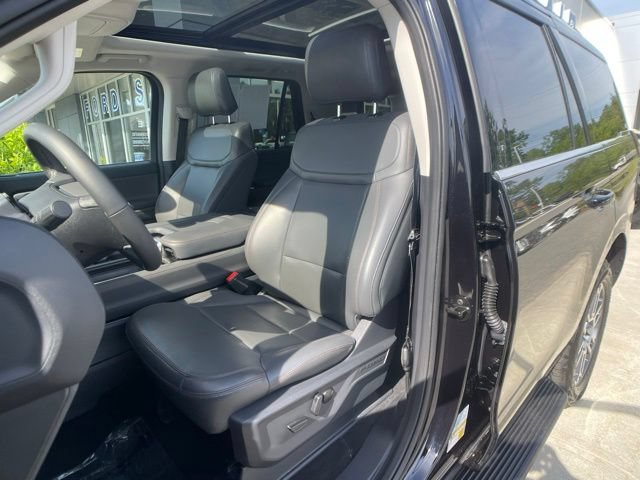Certified 2025 Ford Expedition Active AWD/4WD image 16