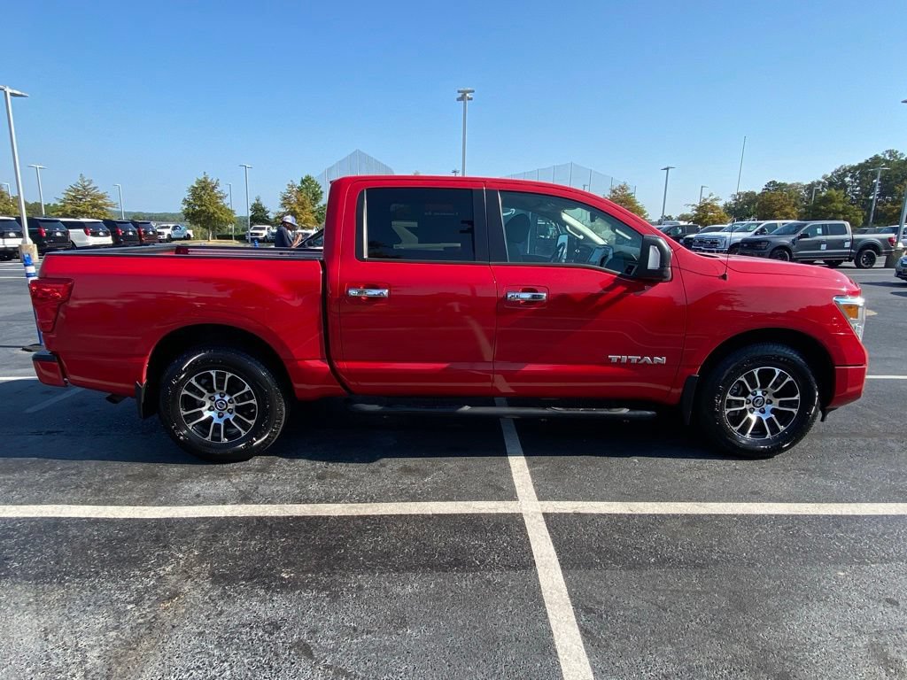 Used 2021 Nissan Titan SV w/ SV Convenience Package RWD image 8