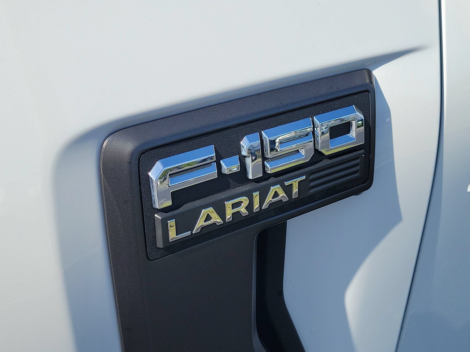 Certified 2022 Ford F150 Lariat w/ Max Trailer Tow Package AWD/4WD image 8