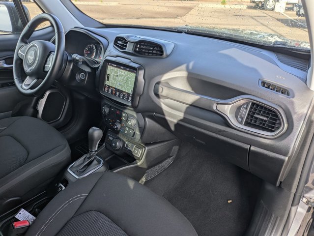 Used 2023 Jeep Renegade Latitude w/ Premium Group AWD/4WD image 21