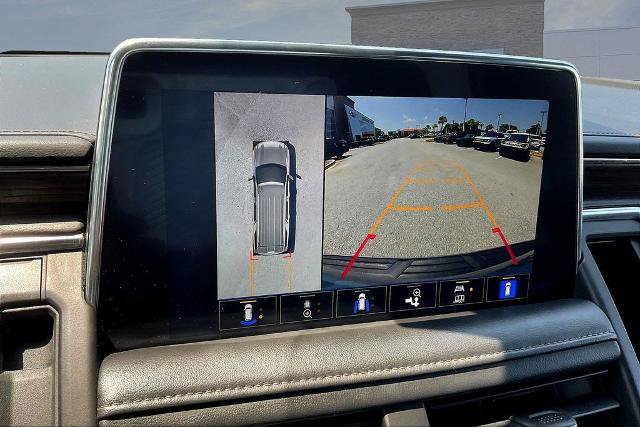 Used 2023 Chevrolet Suburban High Country RWD image 18
