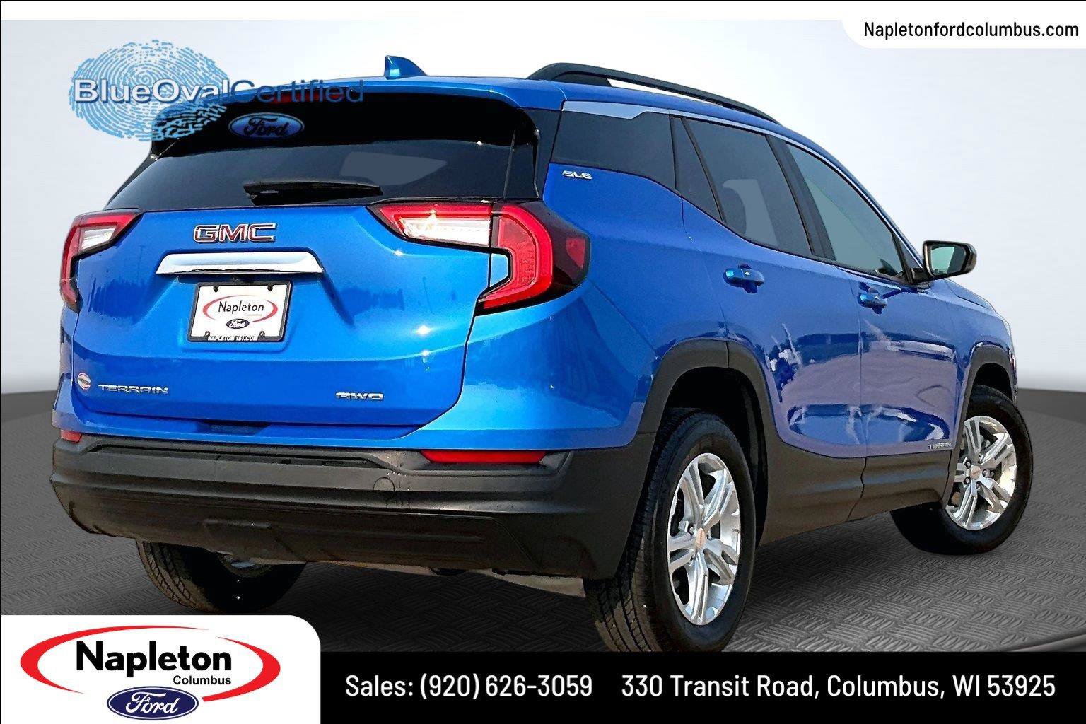 Used 2024 GMC Terrain SLE w/ Driver Convenience Package AWD/4WD image 2
