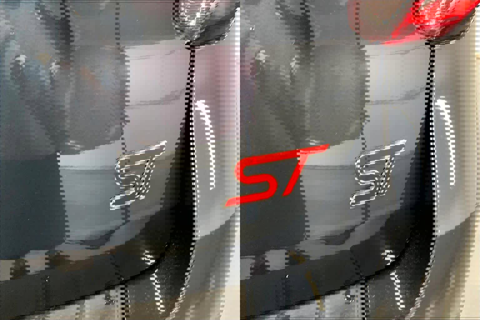 Certified 2022 Ford Explorer ST w/ Equipment Group 401A image 28