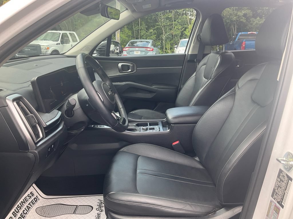 Used 2024 Kia Sorento X-Line EX AWD/4WD image 16