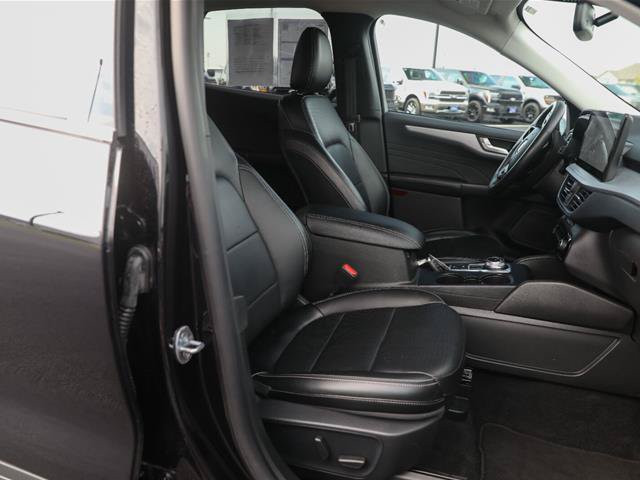 Certified 2024 Ford Escape Platinum AWD/4WD image 25