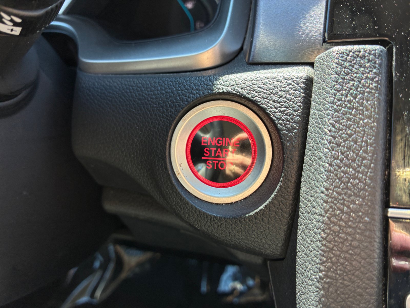 Used 2017 Honda Civic EX-L image 29