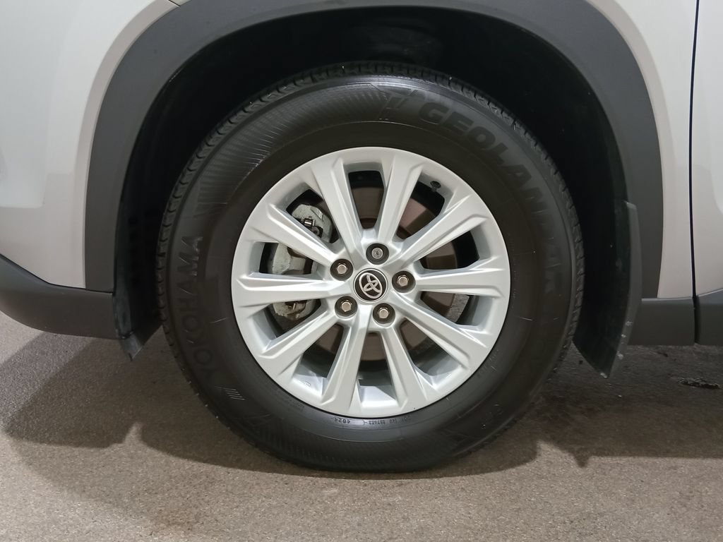 Used 2025 Toyota Grand Highlander AWD image 13