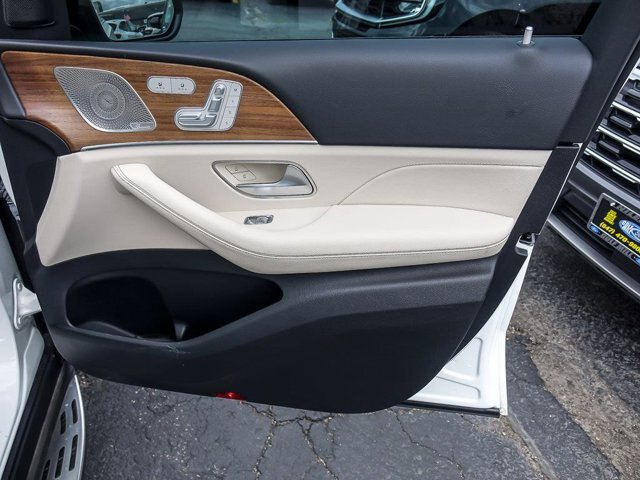 Used 2023 Mercedes-Benz GLS 450 4MATIC image 34