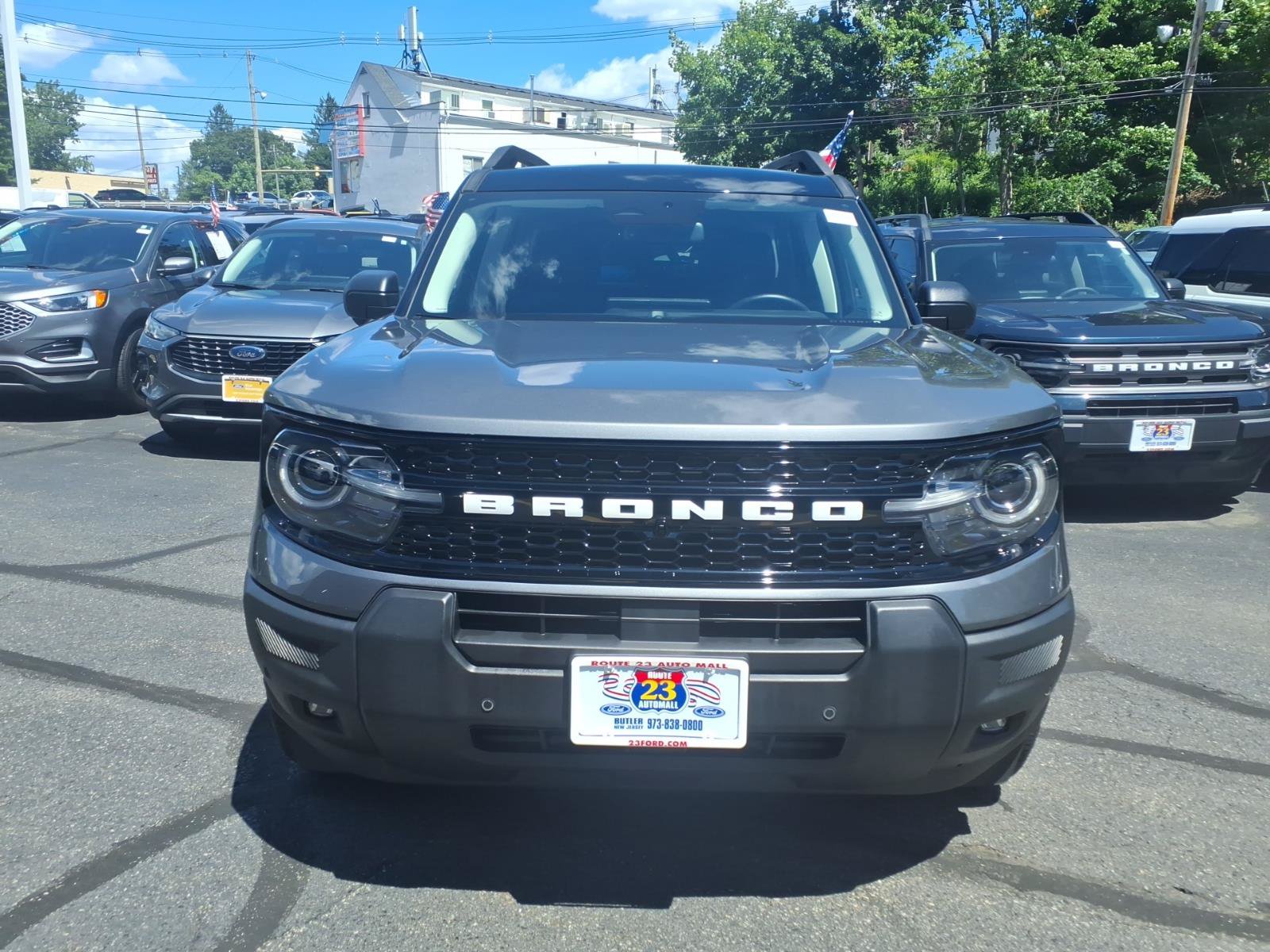 Certified 2025 Ford Bronco Sport Outer Banks w/ Outer Banks Tech Package+ AWD/4WD image 2