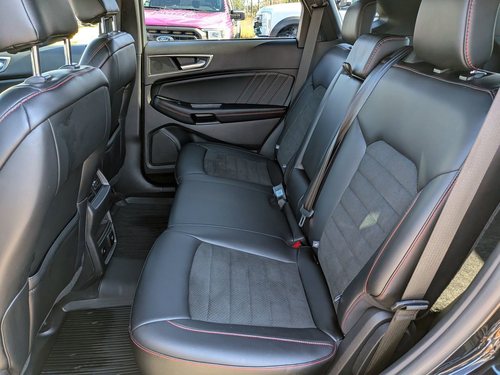 Certified 2024 Ford Edge ST-Line image 17