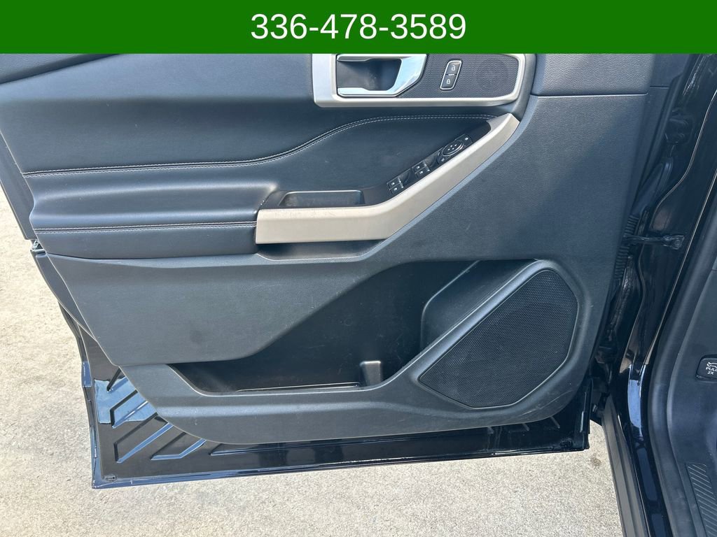 Certified 2022 Ford Explorer XLT w/ Equipment Group 202A image 10