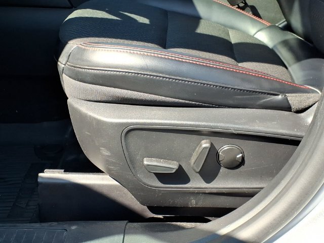 Certified 2024 Ford Escape ST-Line AWD/4WD image 17
