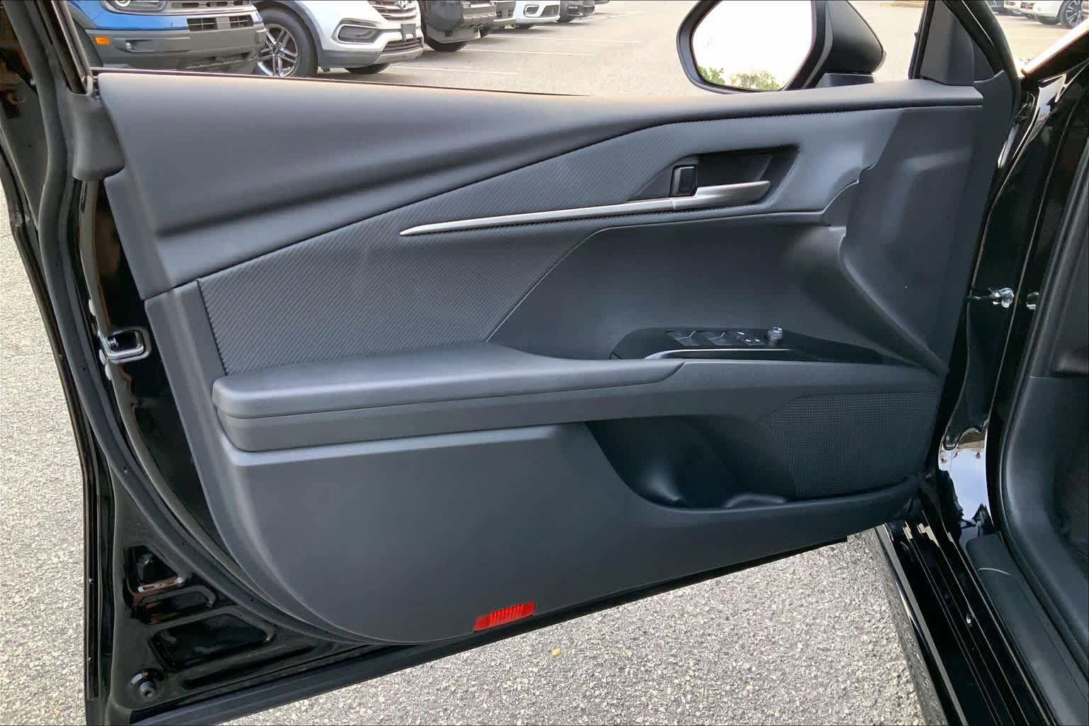 Used 2025 Toyota Camry SE w/ Multimedia Upgrade Package FWD image 21
