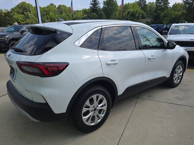 Certified 2023 Ford Escape Active w/ Tech Pack #1 AWD/4WD image 4