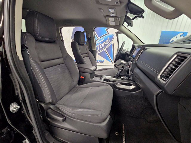 Used 2024 Nissan Frontier SV w/ Technology Package AWD/4WD image 27