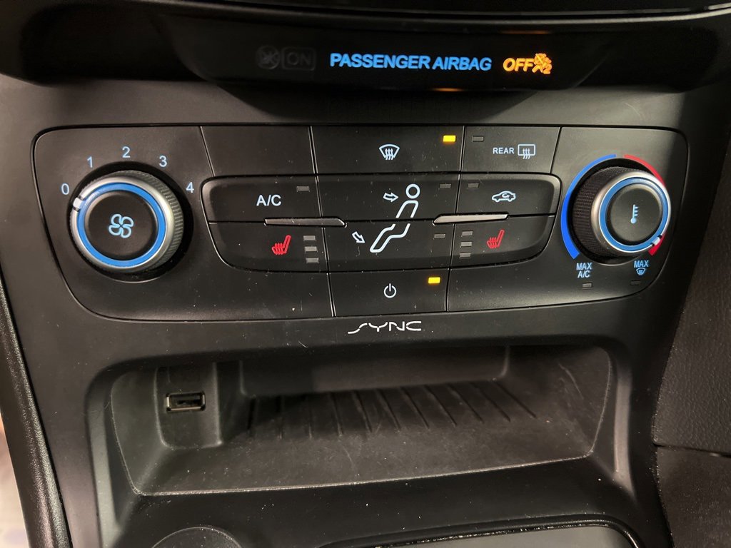 Certified 2018 Ford Focus SE w/ Cold Weather Package image 13