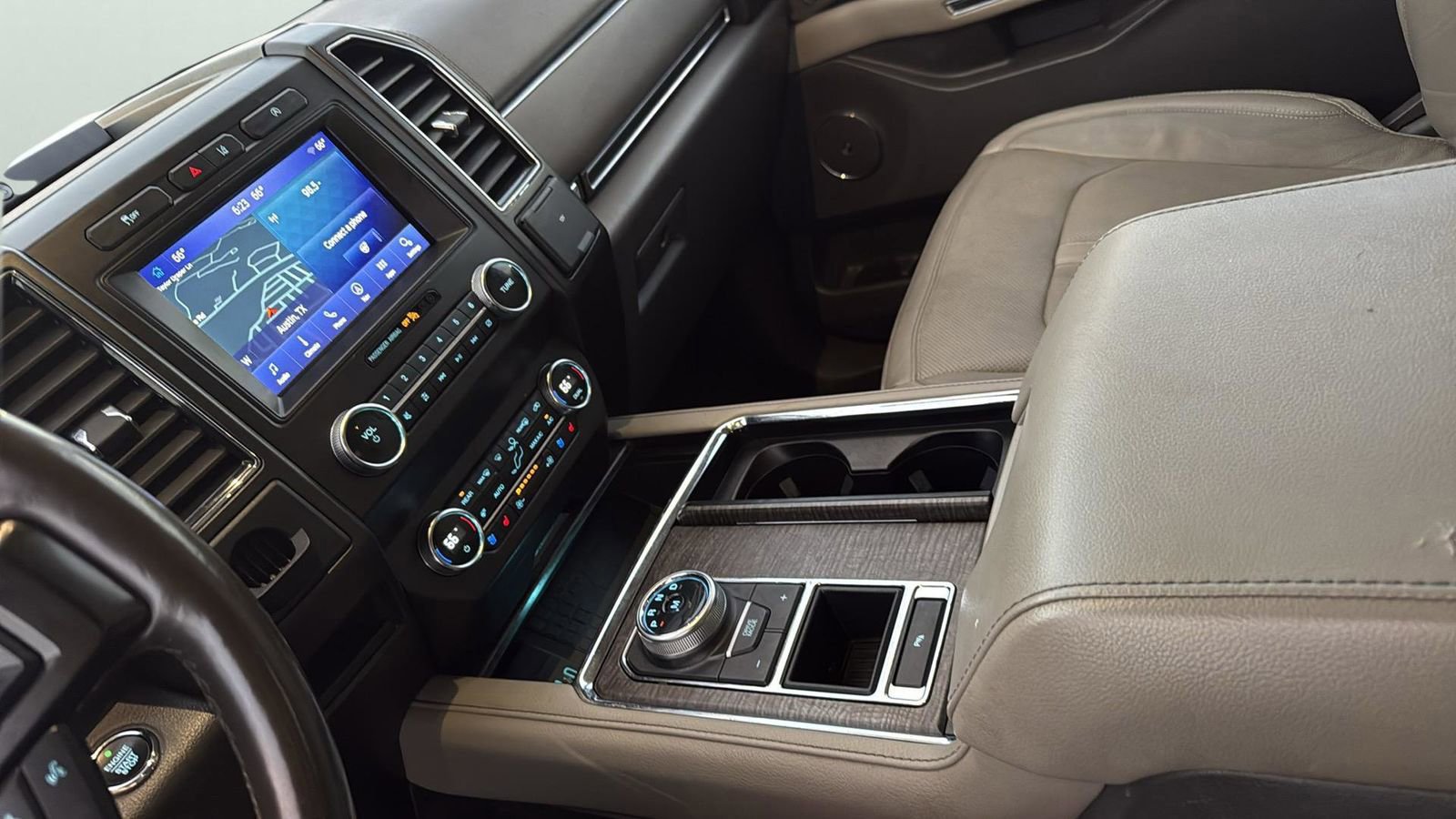 Certified 2020 Ford Expedition Limited w/ Equipment Group 301A image 21