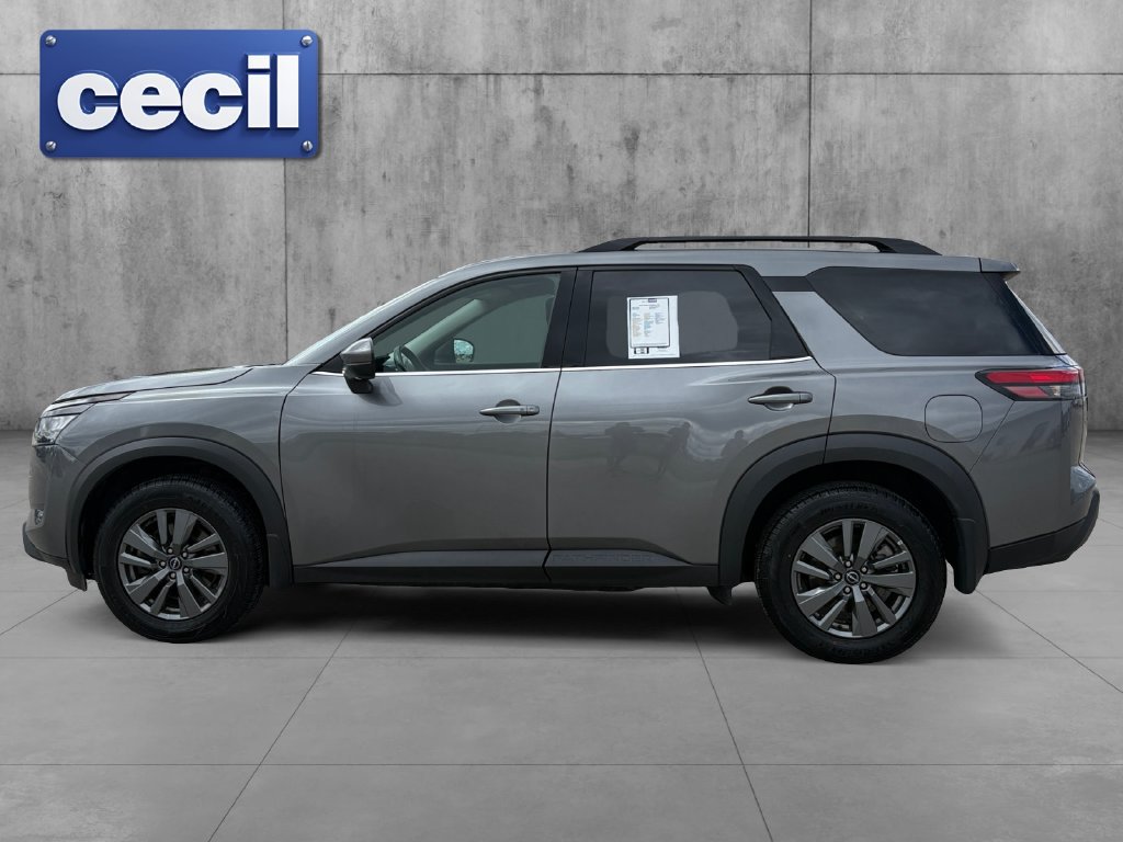 Used 2024 Nissan Pathfinder SV FWD image 8