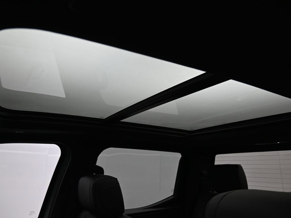 Used 2025 Toyota Tundra Limited image 39