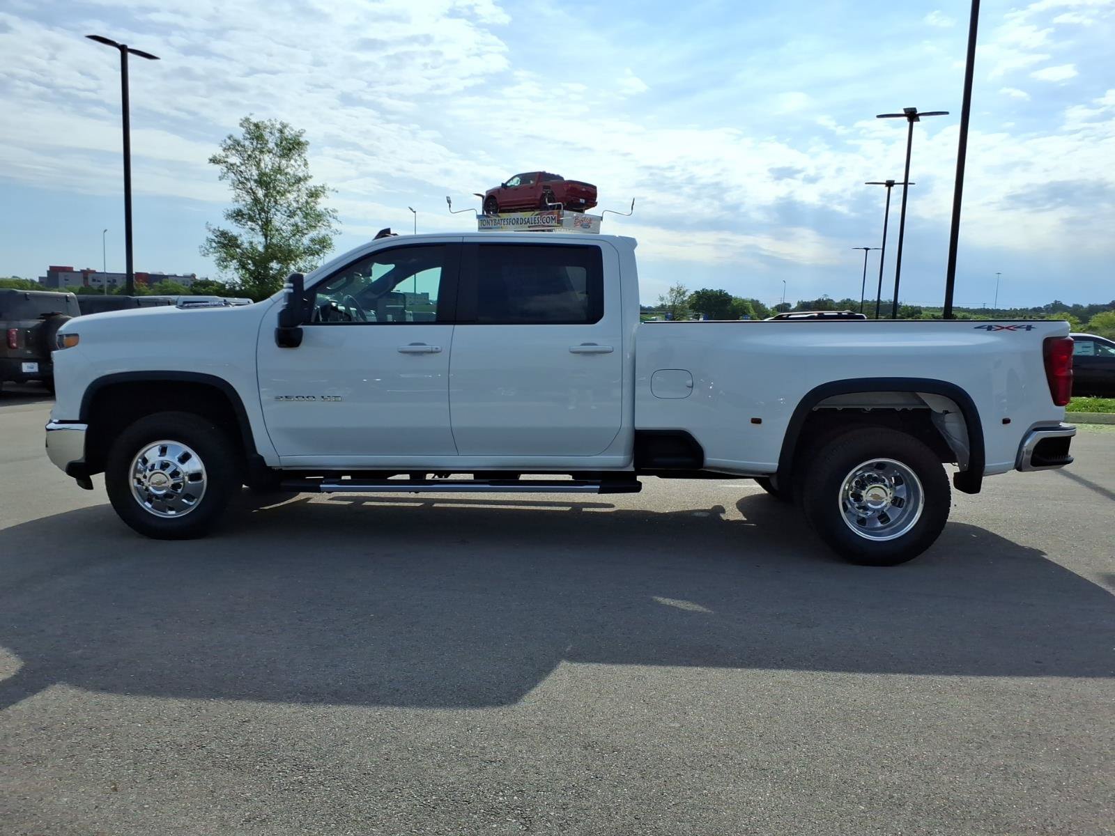 Used 2025 Chevrolet Silverado 3500 LT w/ Safety Package AWD/4WD image 6