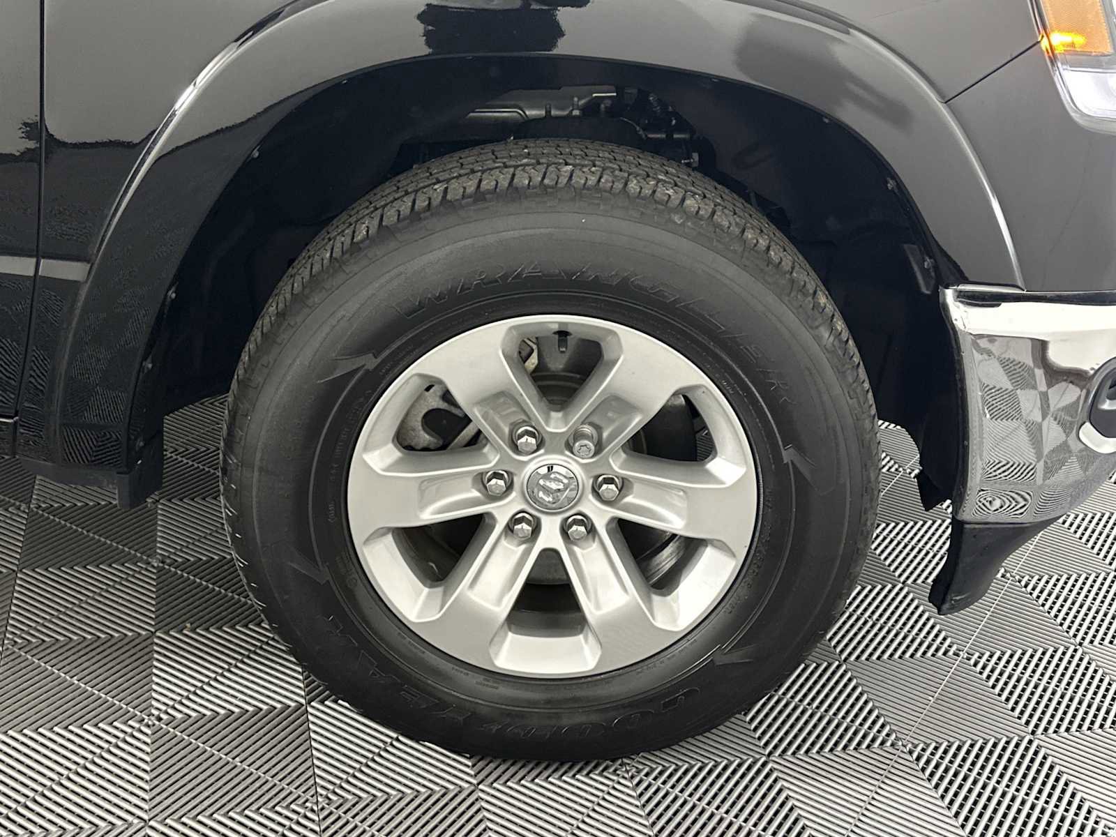 Used 2022 RAM 1500 Laramie image 12