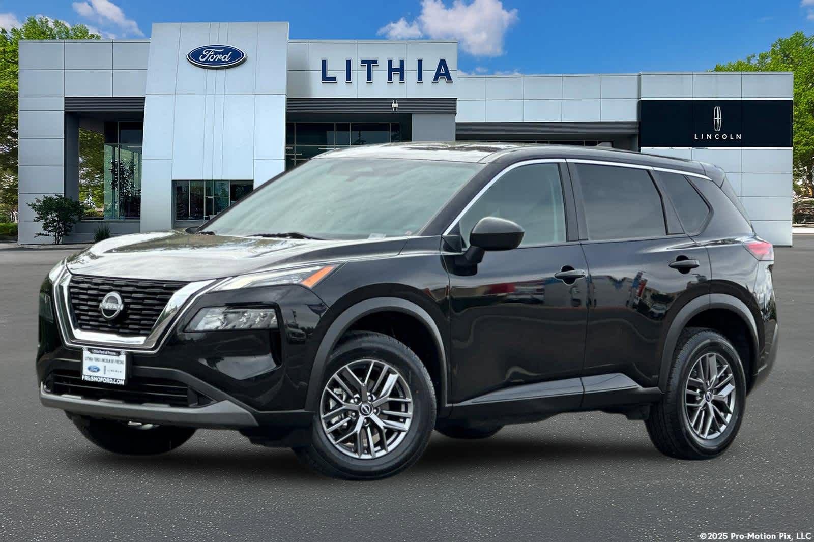 Used 2023 Nissan Rogue S AWD/4WD video 1