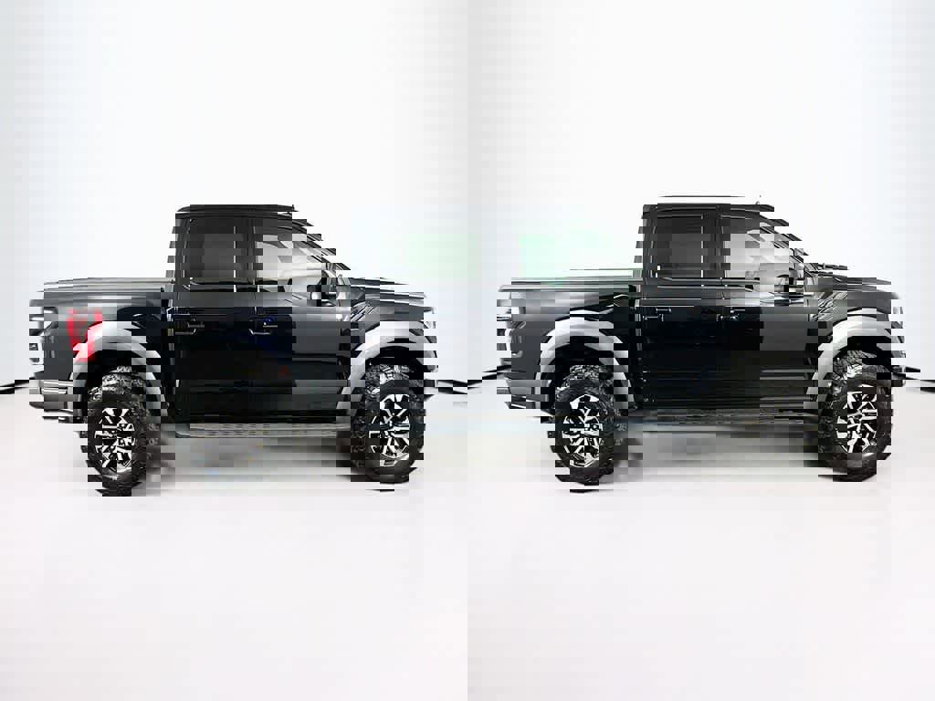 Certified 2019 Ford F150 Raptor w/ Equipment Group 802A Luxury image 6