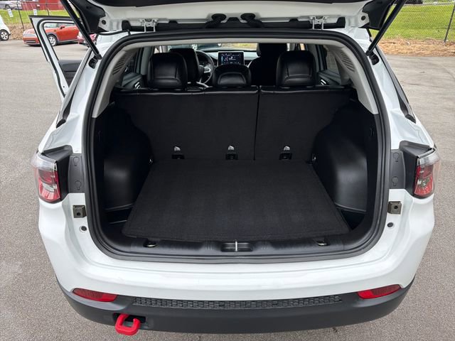 Used 2022 Jeep Compass Trailhawk w/ Trailhawk Convenience Group AWD/4WD image 23