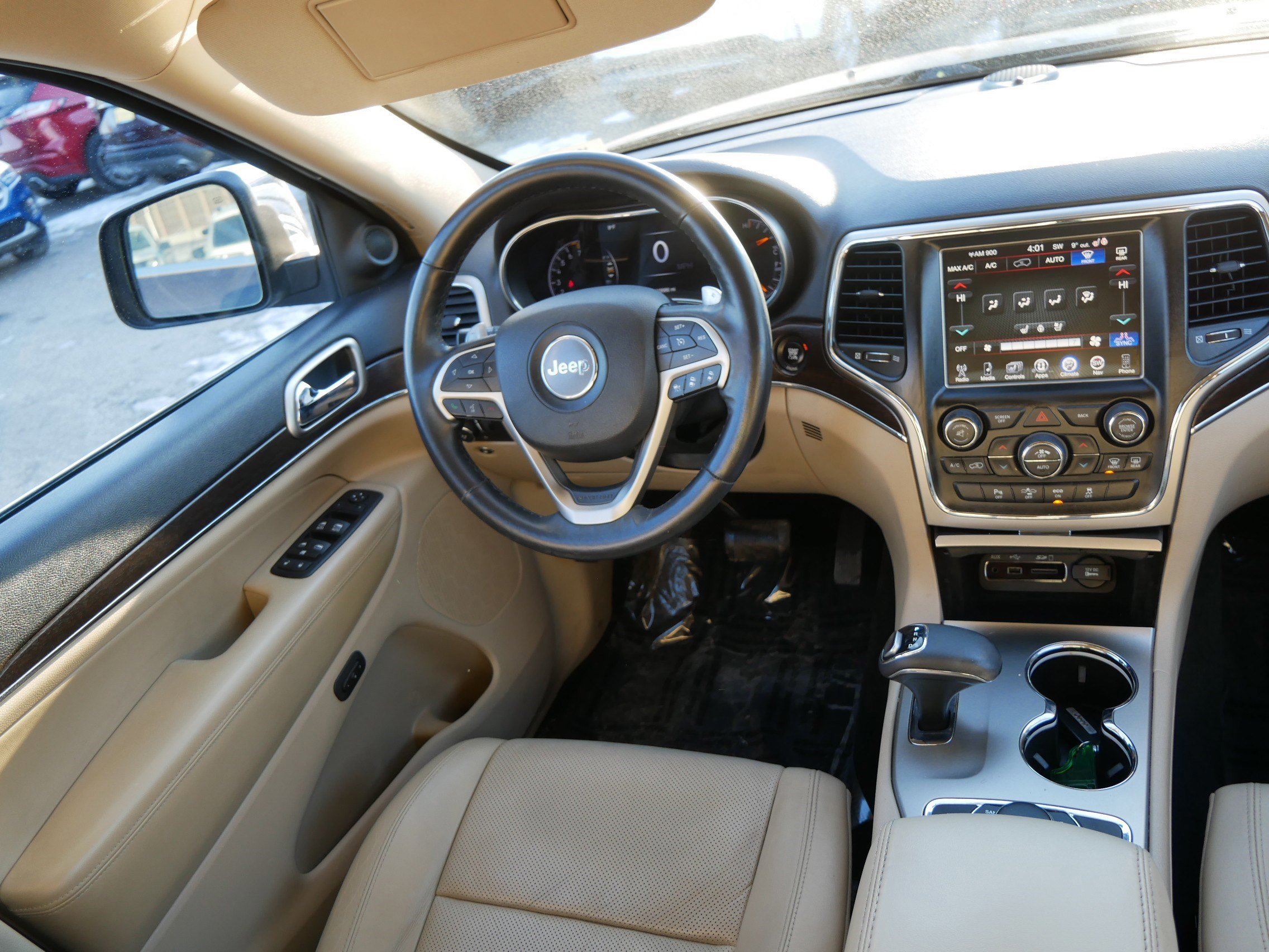 Used 2021 Jeep Renegade Latitude w/ Luxury Group I image 9