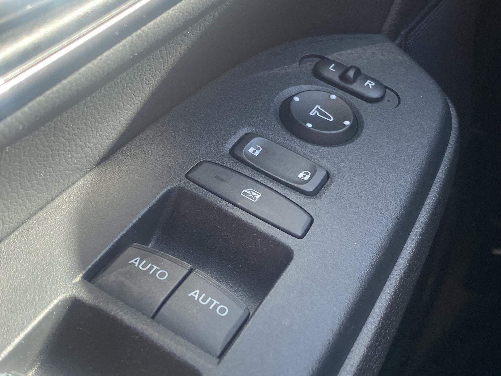 Used 2017 Honda CR-V EX-L image 16