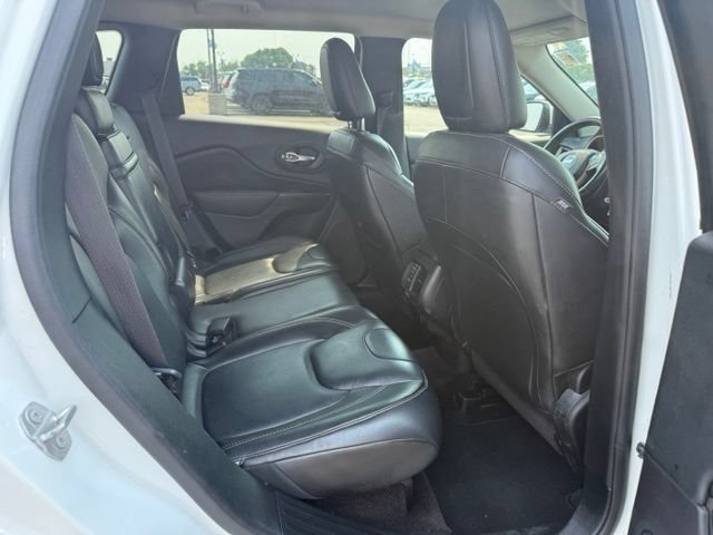 Used 2017 Jeep Cherokee Limited AWD/4WD image 12