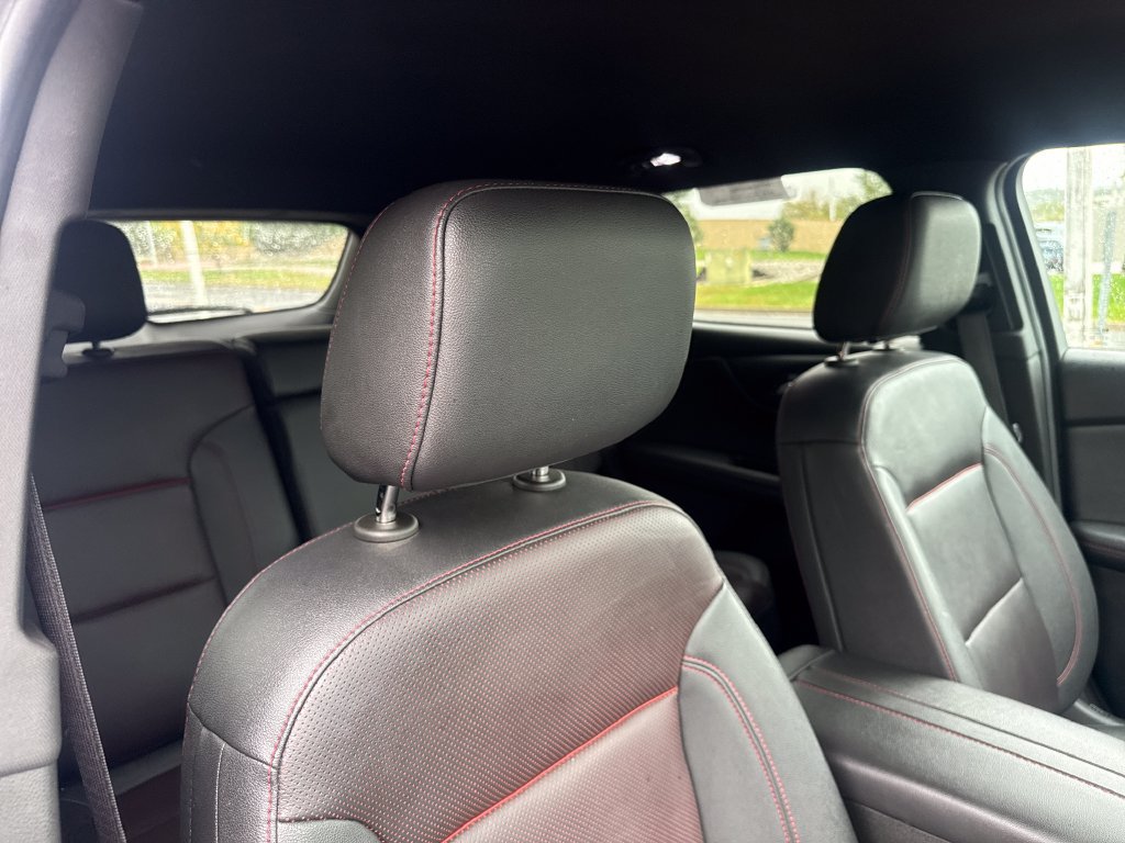 Used 2025 Chevrolet Blazer RS FWD image 33