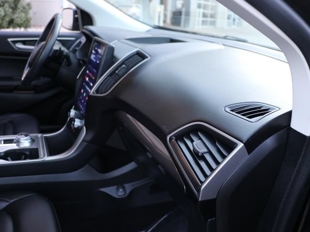 Certified 2024 Ford Edge SEL w/ Convenience Package AWD/4WD image 11