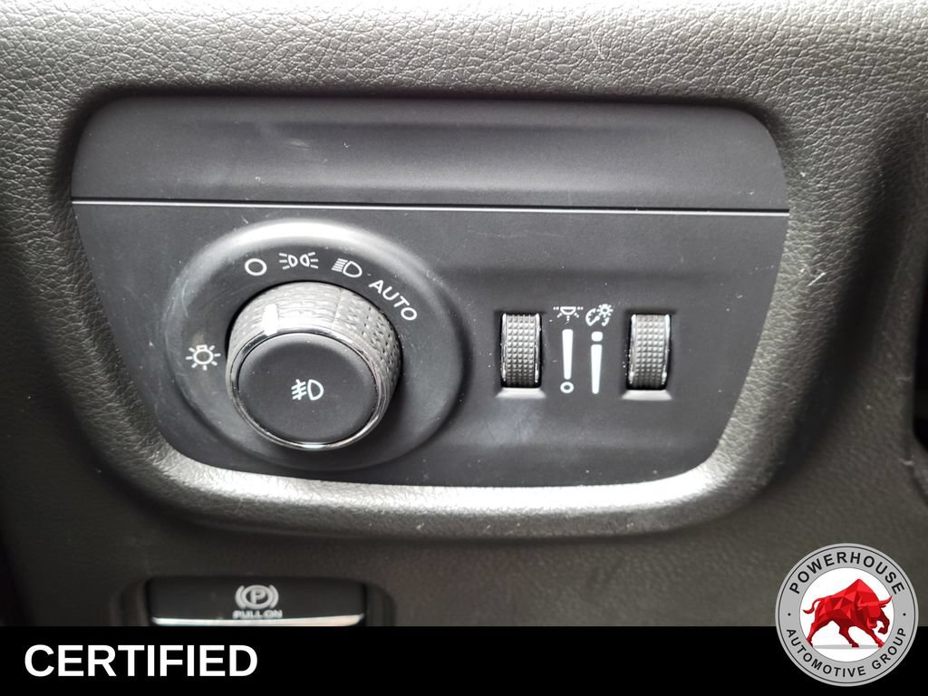 Used 2023 Jeep Grand Cherokee Limited w/ Luxury Tech Group II RWD image 28