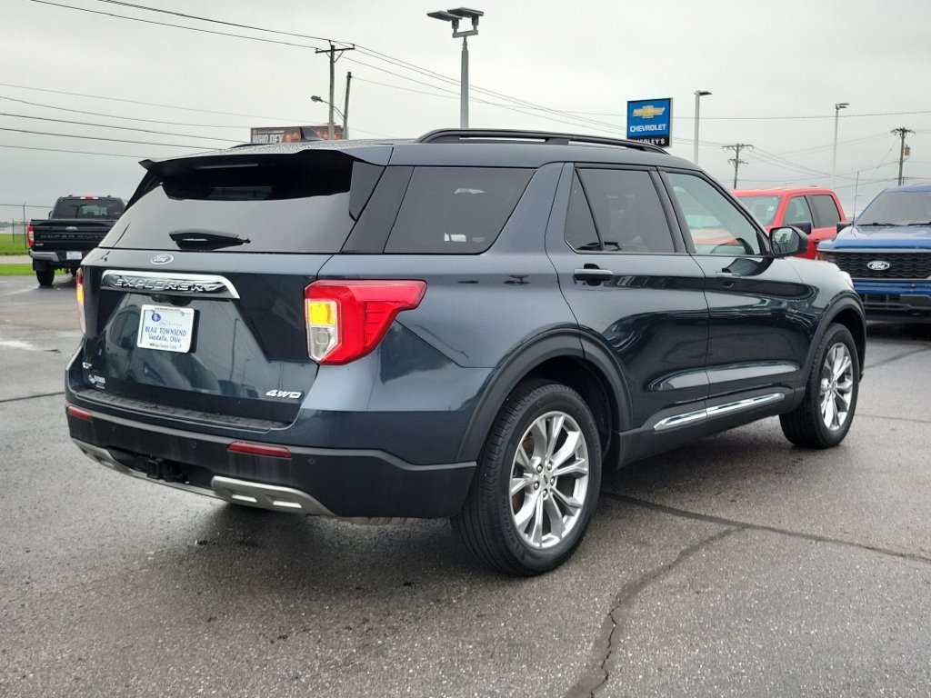 Certified 2022 Ford Explorer XLT w/ Equipment Group 202A AWD/4WD image 4