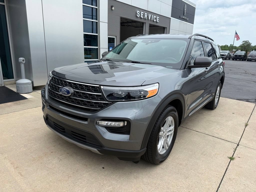 Certified 2024 Ford Explorer XLT w/ Equipment Group 202A AWD/4WD image 7