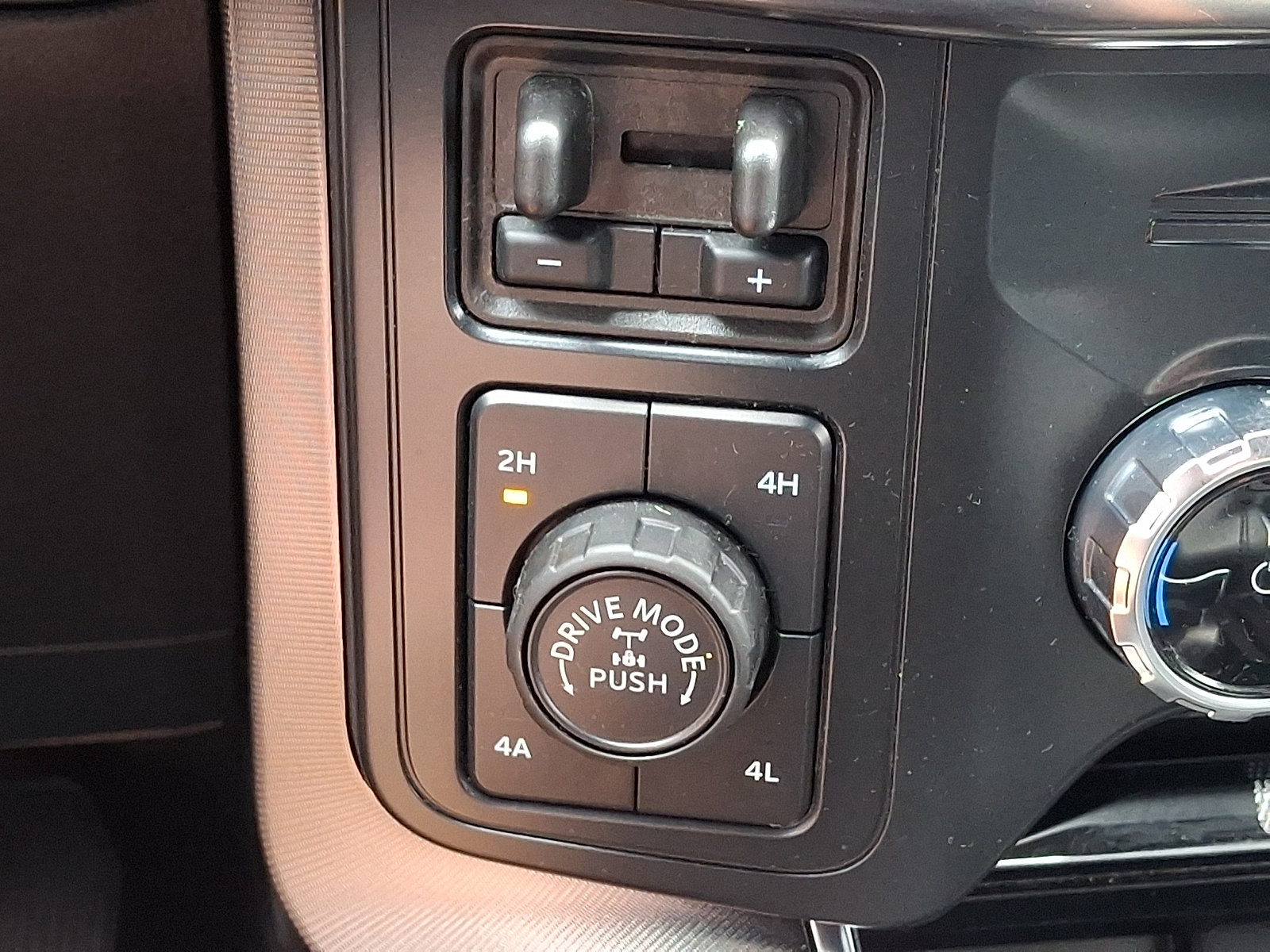 Certified 2025 Ford F150 Platinum AWD/4WD image 27