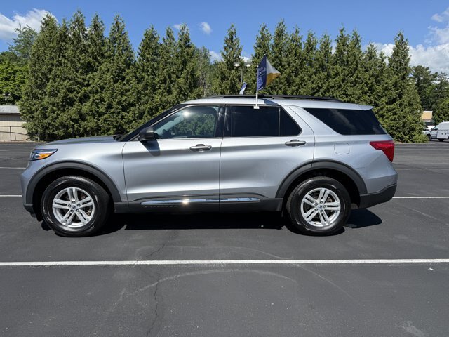 Certified 2023 Ford Explorer XLT AWD/4WD image 3