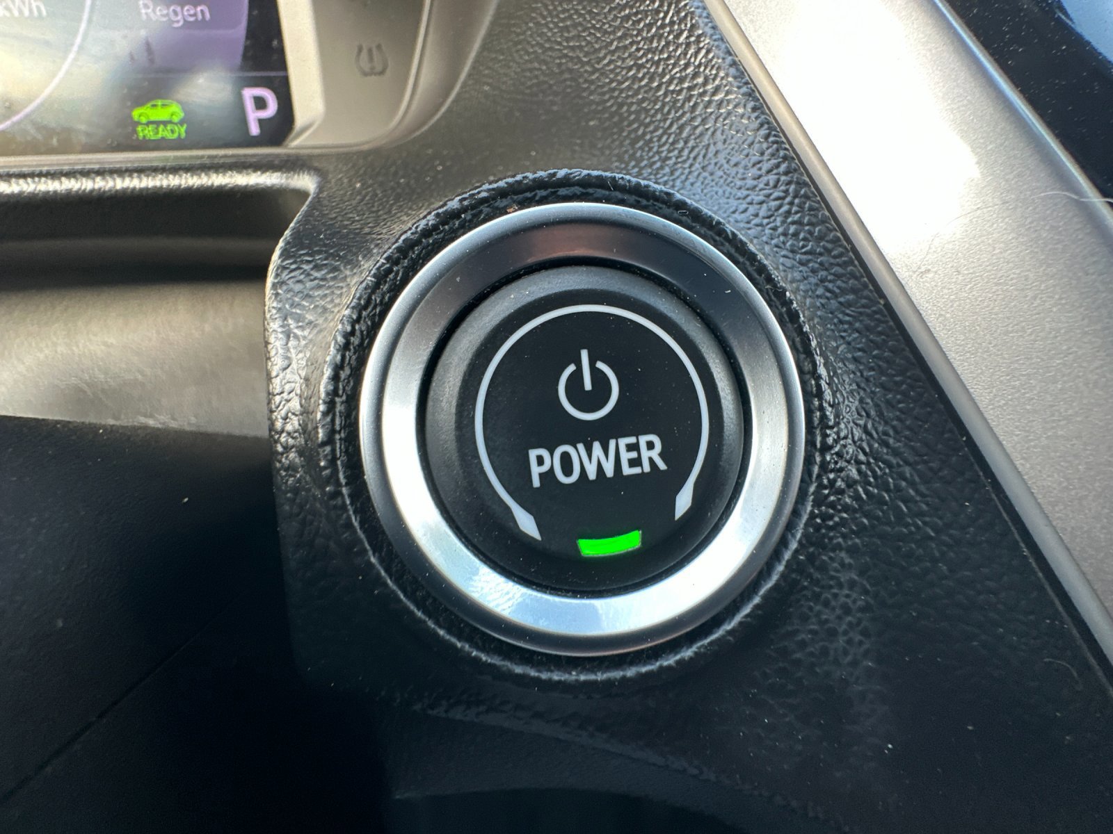 Used 2022 Chevrolet Bolt EUV LT w/ Comfort Package image 22