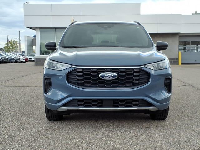 Certified 2024 Ford Escape ST-Line w/ Tech Pack #1 AWD/4WD image 2