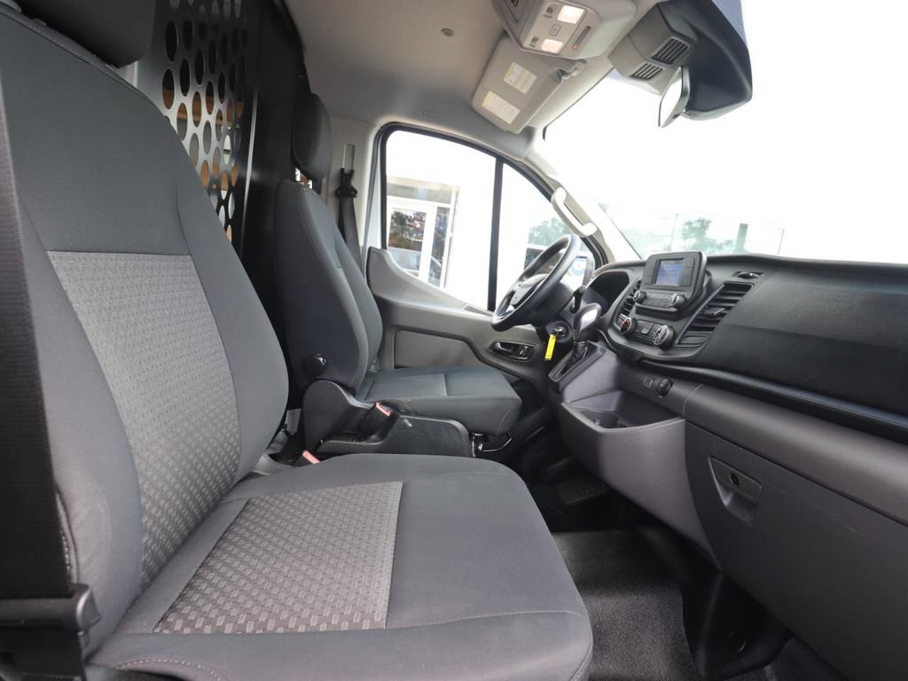 Certified 2025 Ford Transit 250 Low Roof w/ Exterior Upgrade Package RWD image 9