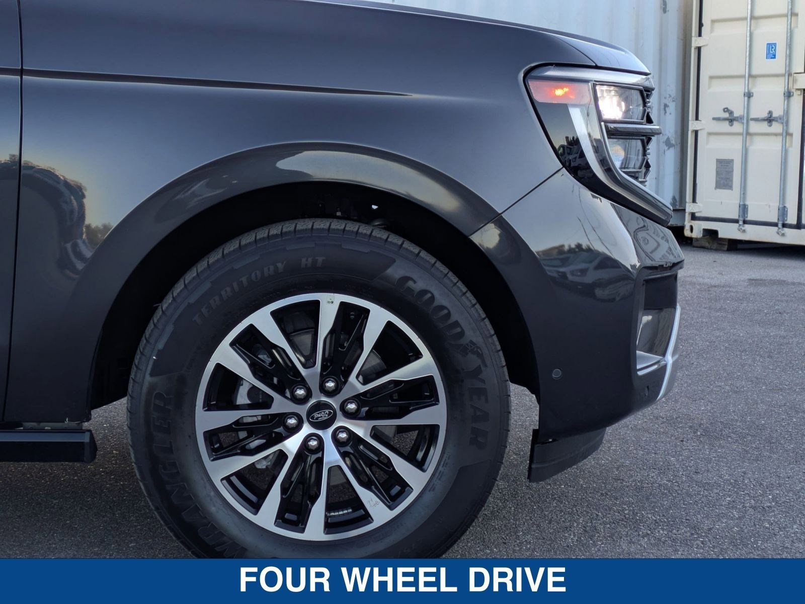 Certified 2025 Ford Expedition Max Platinum image 11