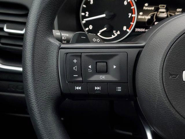 Used 2023 Nissan Rogue S image 16