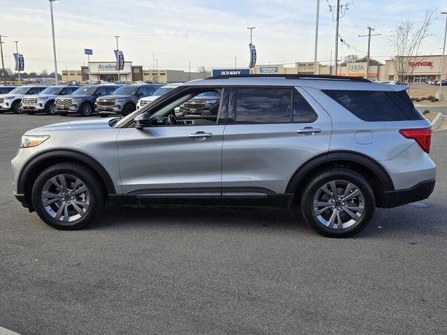 Certified 2022 Ford Explorer XLT w/ Equipment Group 202A image 8
